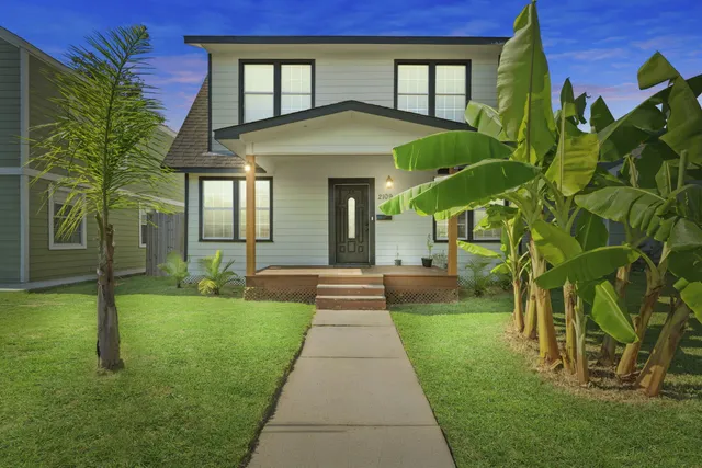 $2,000 | 2109 New Jersey Street, Baytown, TX 77520