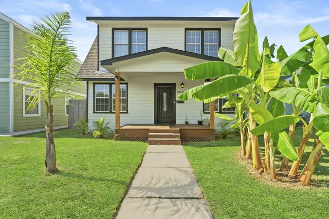 $2,000 | 2109 New Jersey Street, Baytown, TX 77520