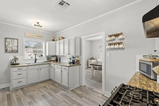 $2,000 | 2109 New Jersey Street, Baytown, TX 77520