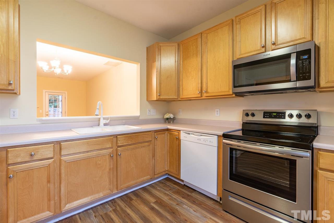 9056 Grassington Way Raleigh, NC 27615 - Photo 4 of 28