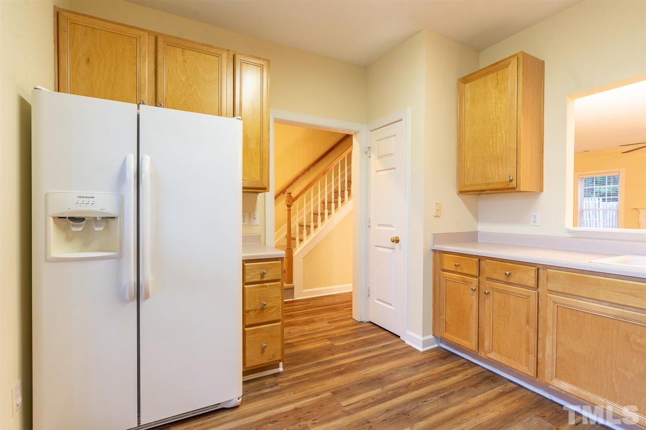 9056 Grassington Way Raleigh, NC 27615 - Photo 5 of 28