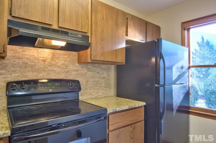 24 Georgetown Court Durham, NC 27705 - Photo 3 of 18