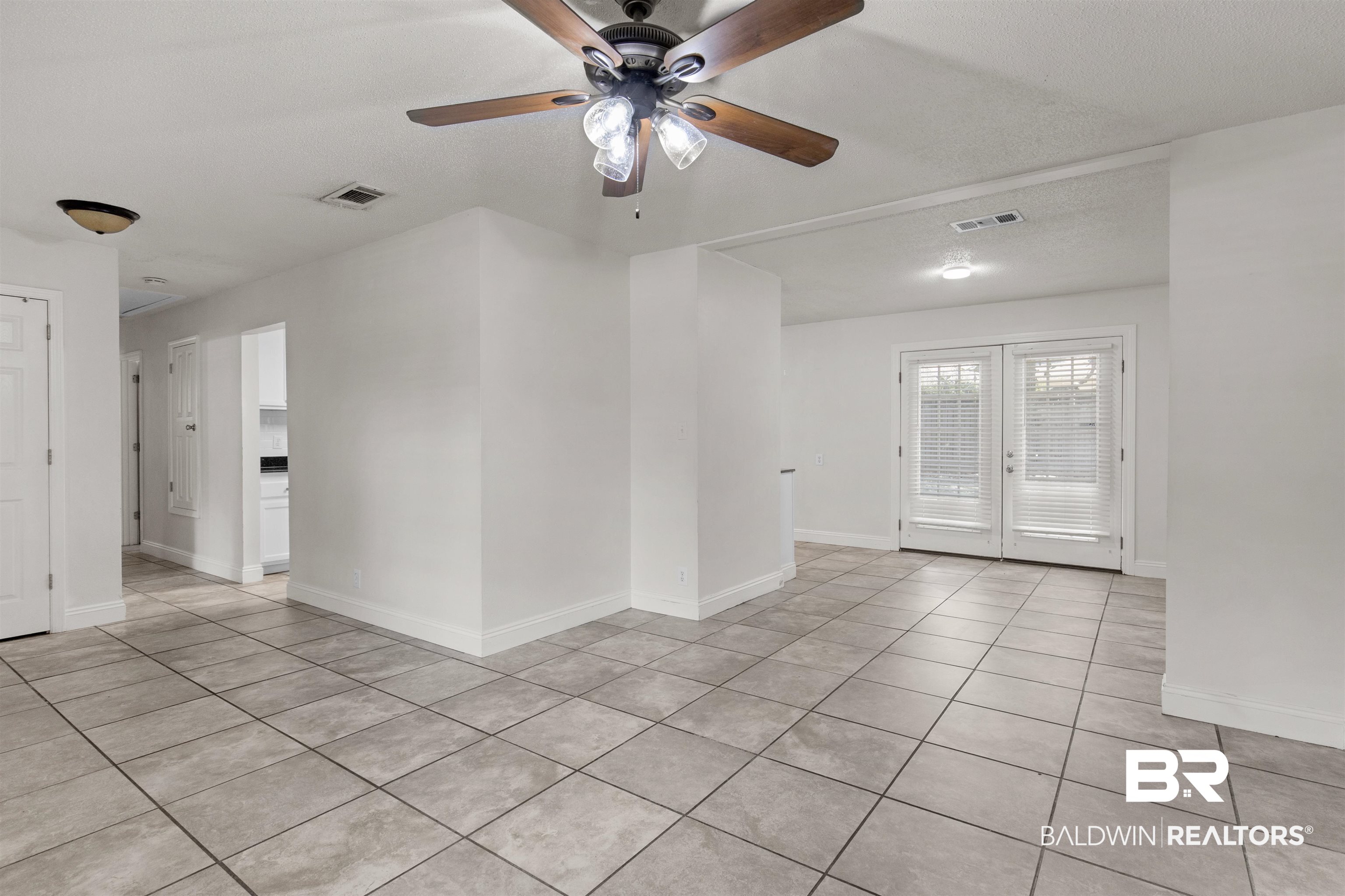 5524 Overlook Road Mobile, AL 36618 - Photo 5 of 21