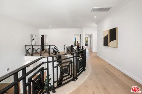 $3,899,000 | 4256 Tarzana Estates Drive, Tarzana, CA 91356