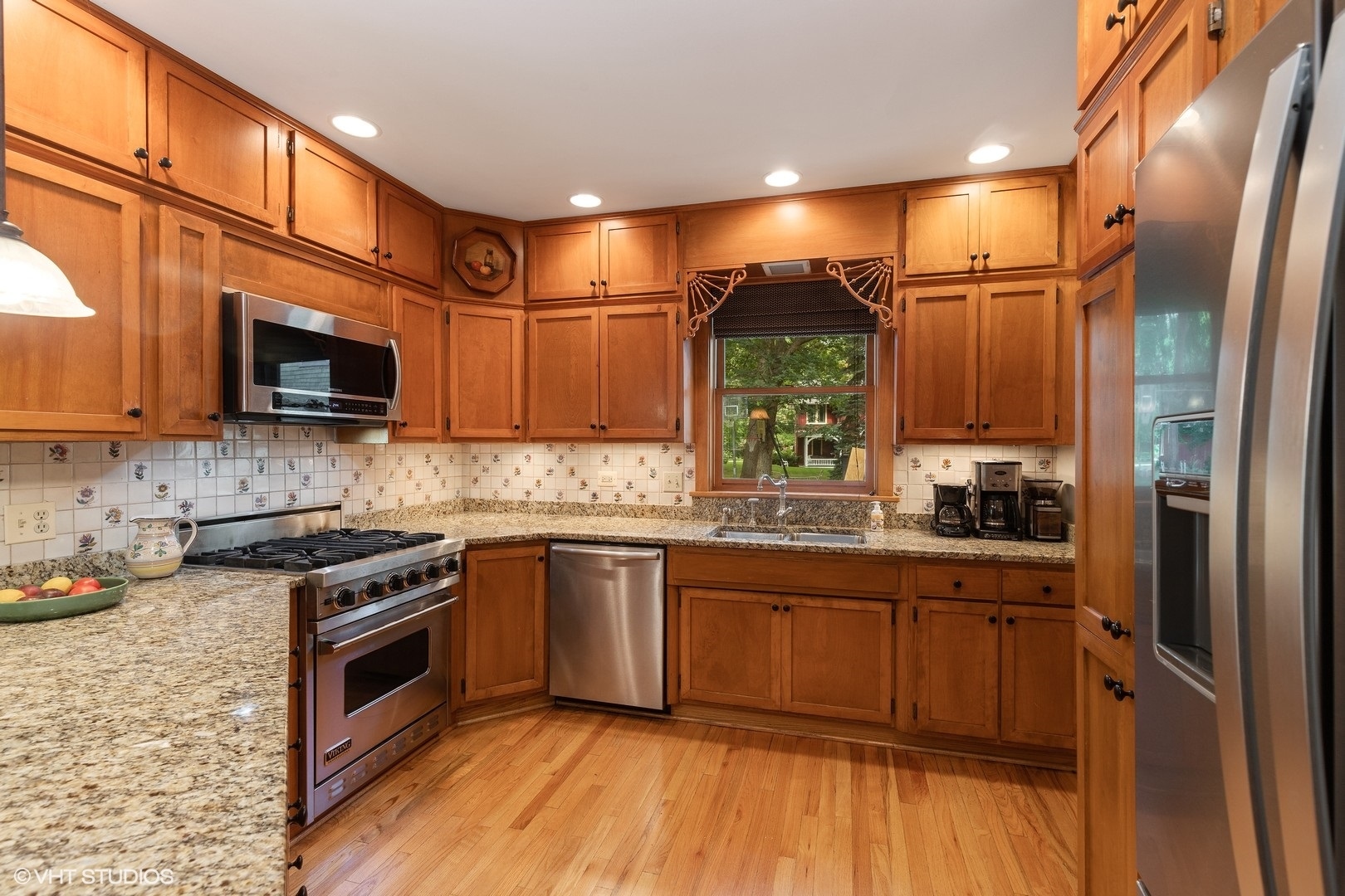 144 Scottswood Road Riverside, IL 60546 - Photo 25 of 44