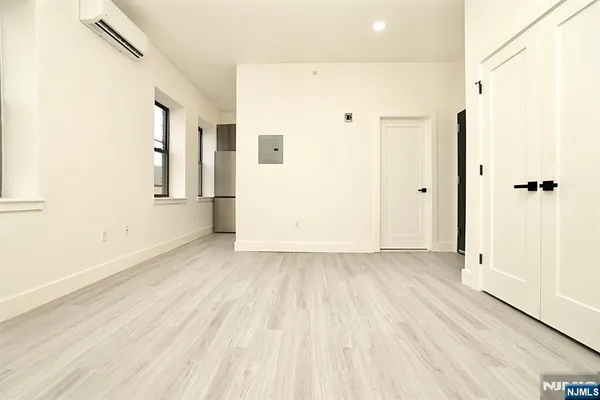 $1,675 | 536-540 Central Avenue, Unit 503, Newark, NJ 07107