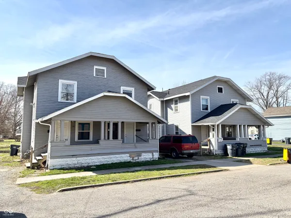 $329,000 | 1121 East 30th Street, Anderson, IN 46016