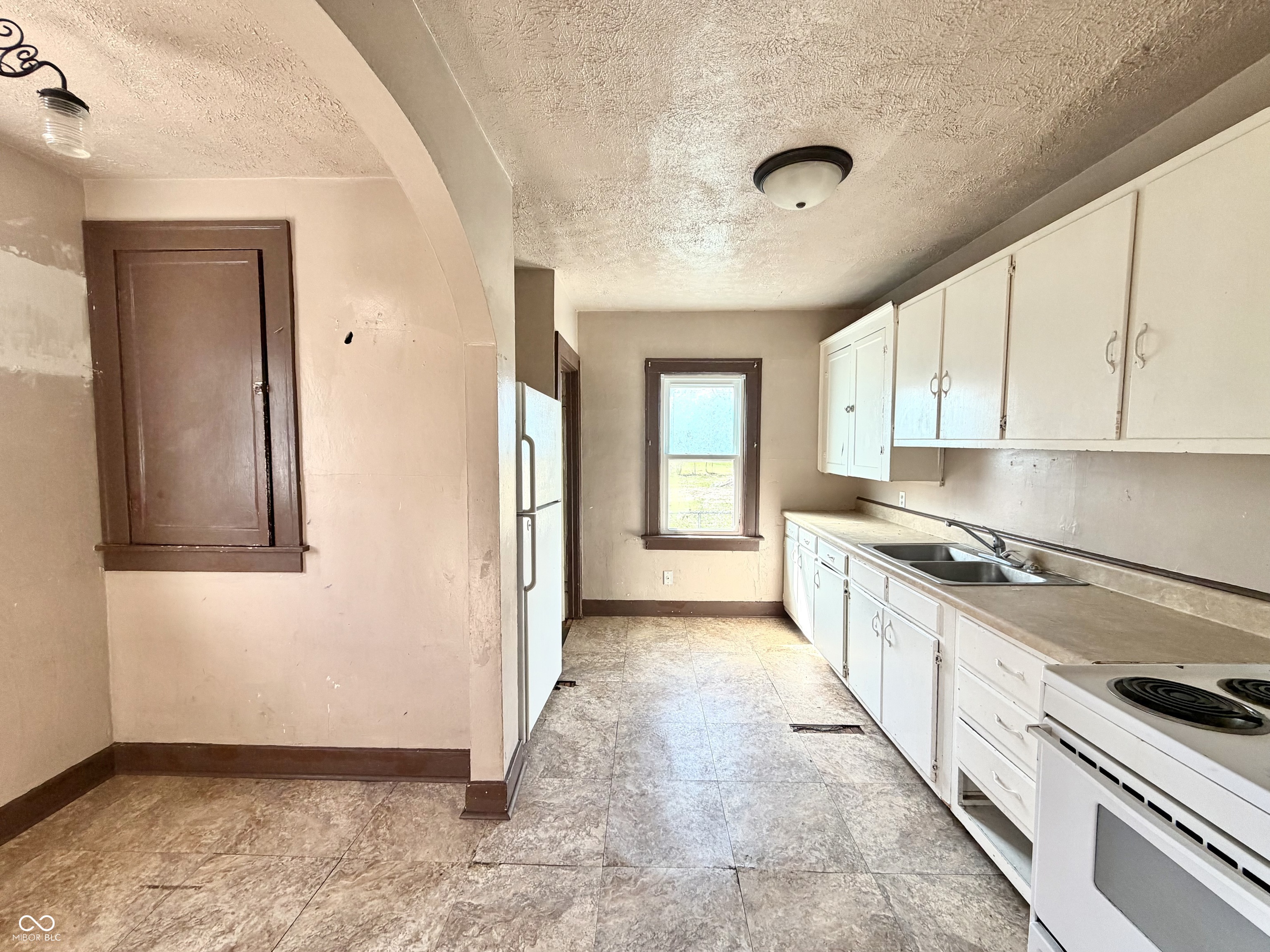 1121 East 30th Street Anderson, IN 46016 - Photo 16 of 20