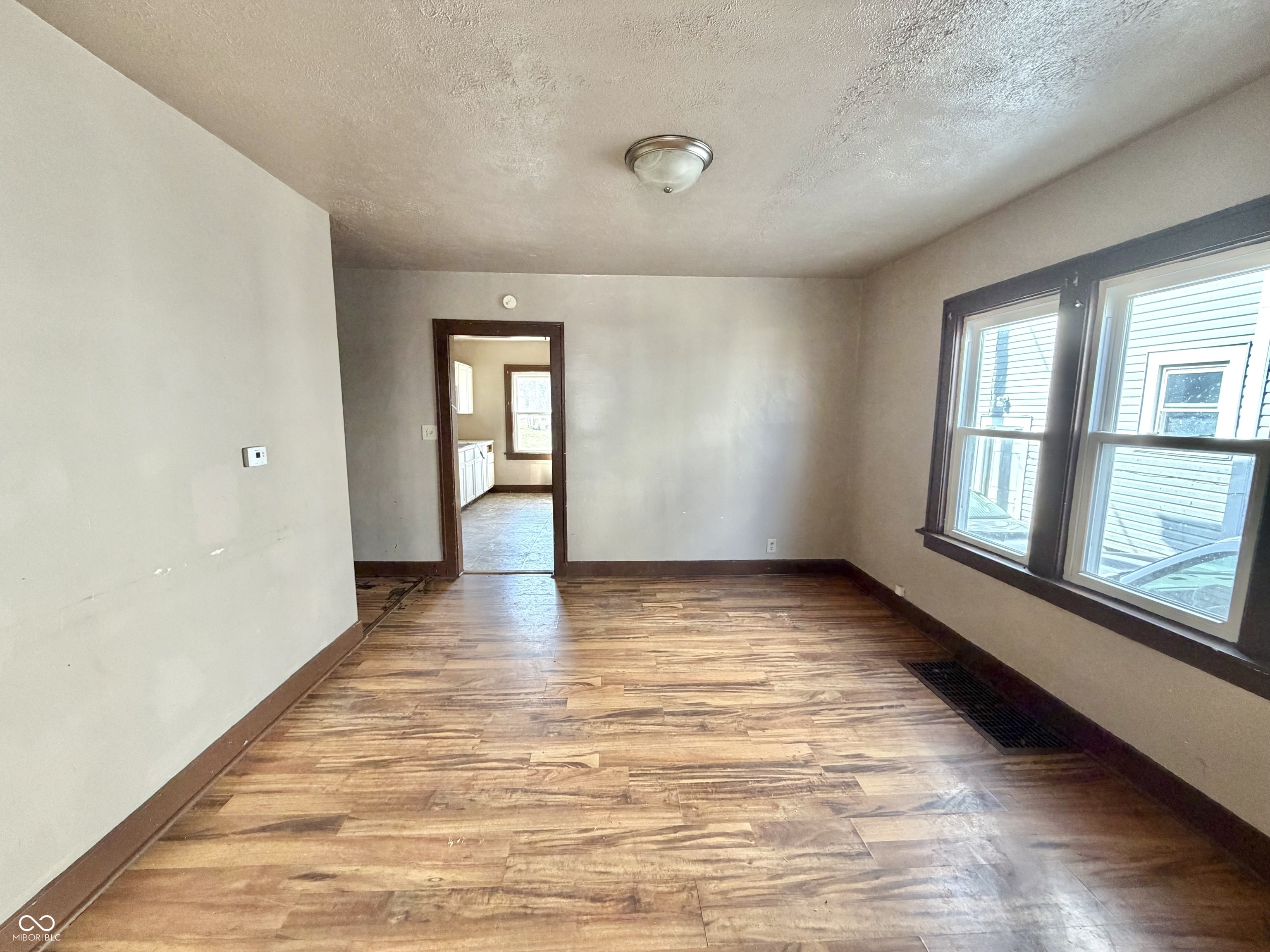 1121 East 30th Street Anderson, IN 46016 - Photo 5 of 20