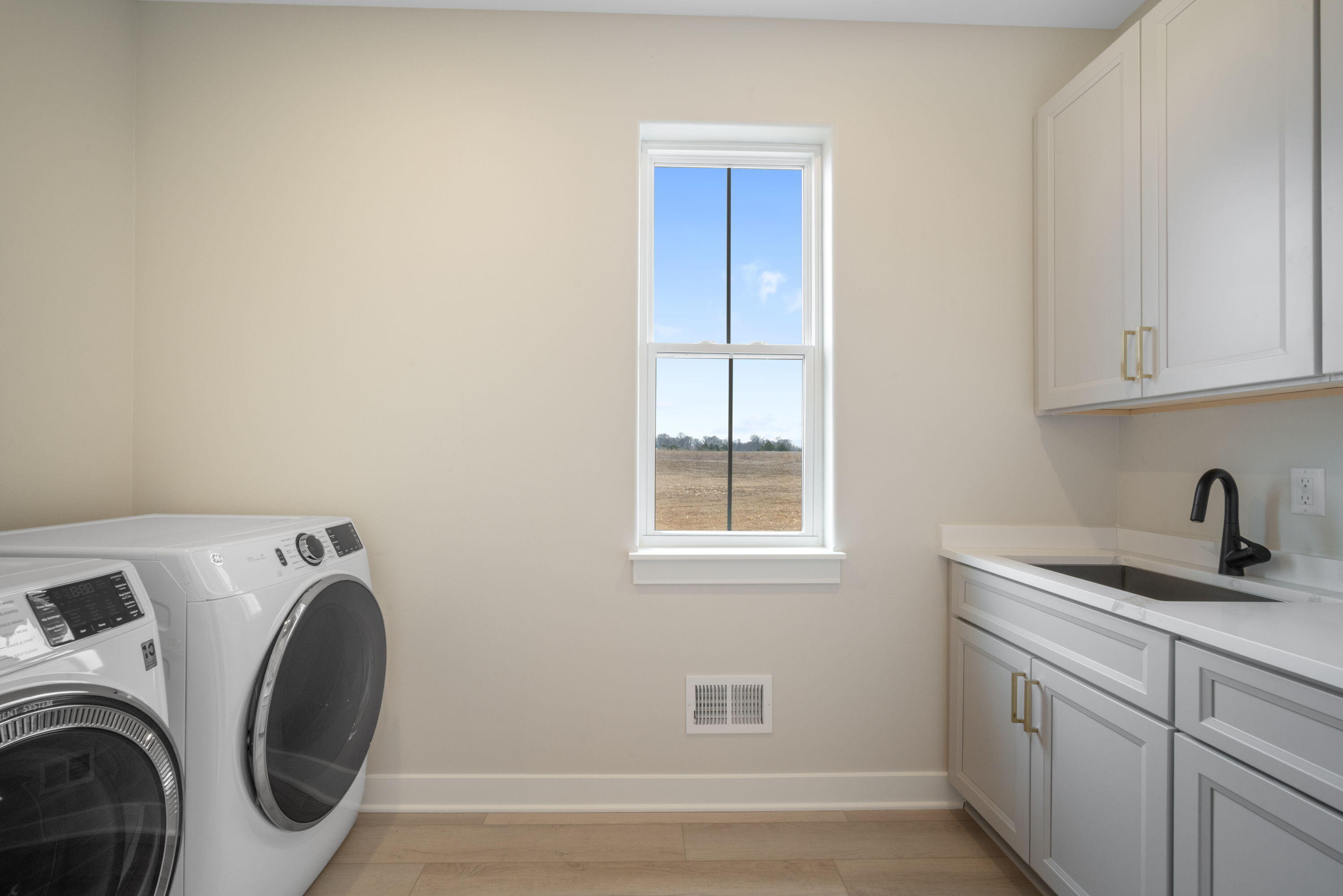 821 Tyler Way Richfield, WI 53017 - Photo 16 of 29 14_imgDSC09499