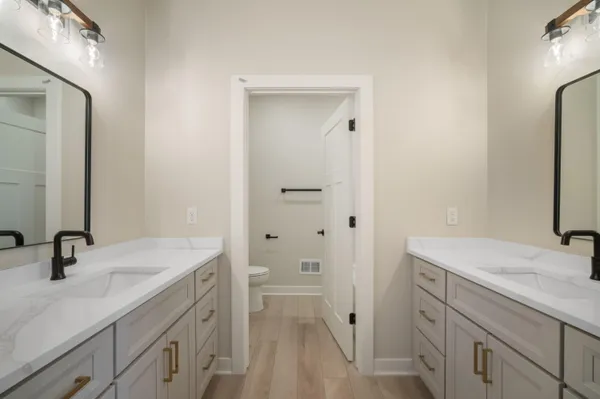 $869,900 | 821 Tyler Way, Richfield, WI 53017