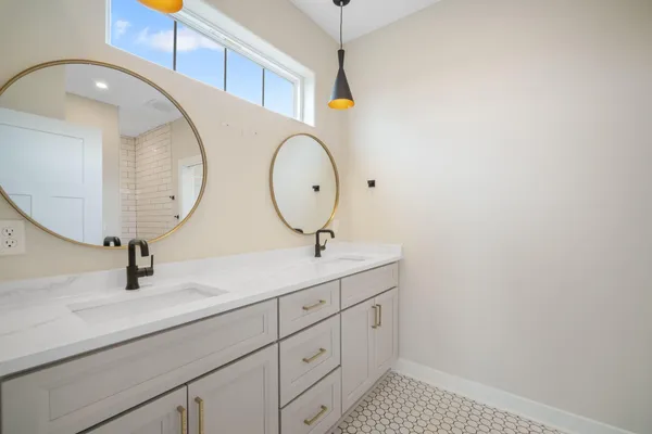 $869,900 | 821 Tyler Way, Richfield, WI 53017