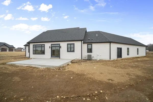 $869,900 | 821 Tyler Way, Richfield, WI 53017