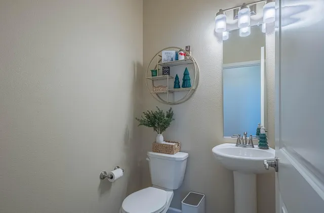 $639,000 | 670 Bikle Drive, King City, CA 93930