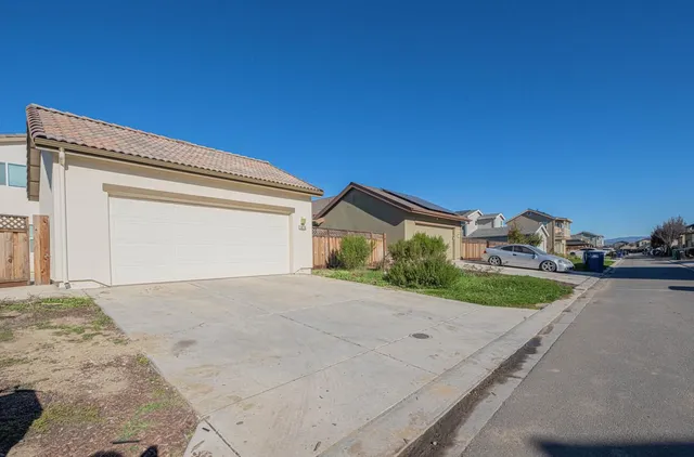 $639,000 | 670 Bikle Drive, King City, CA 93930