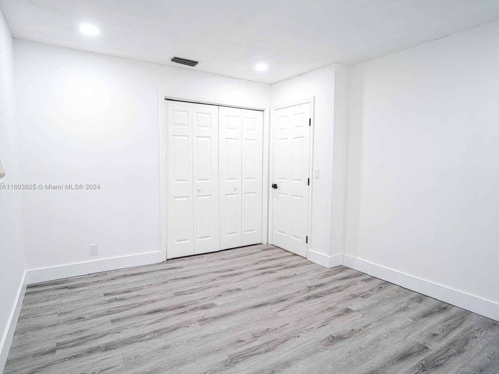1658 West 10th Street Riviera Beach, FL 33404 - Photo 18 of 32 Gallery Image 18