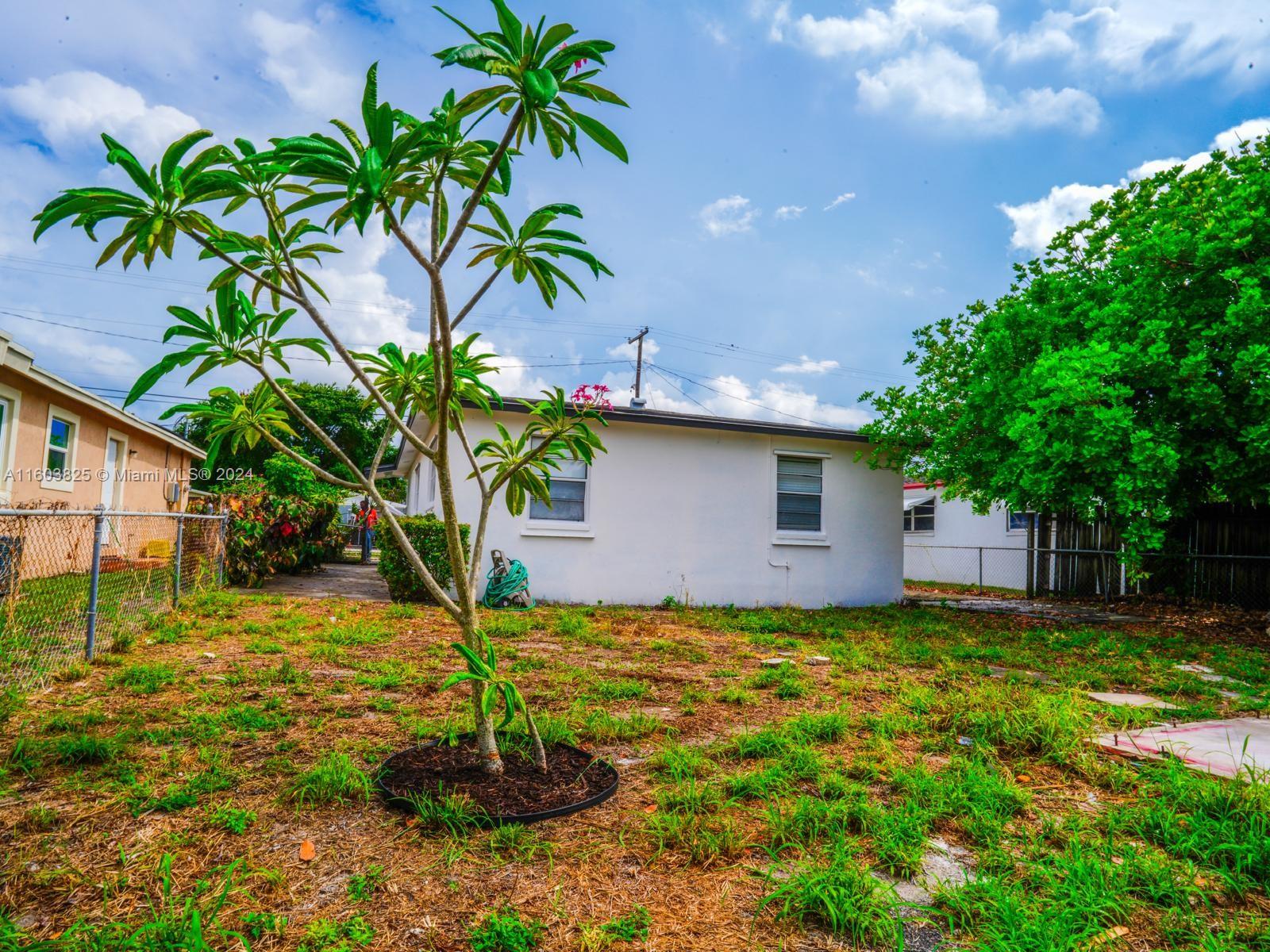 1658 West 10th Street Riviera Beach, FL 33404 - Photo 25 of 32 Gallery Image 25