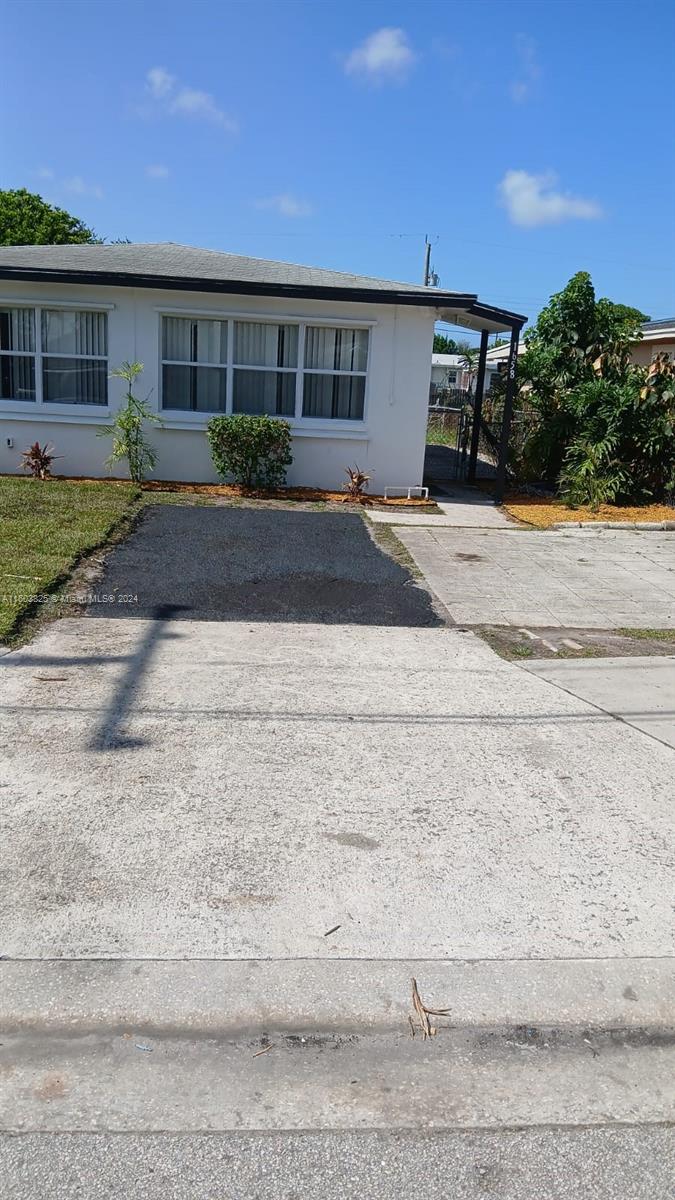1658 West 10th Street Riviera Beach, FL 33404 - Photo 31 of 32 Gallery Image 31
