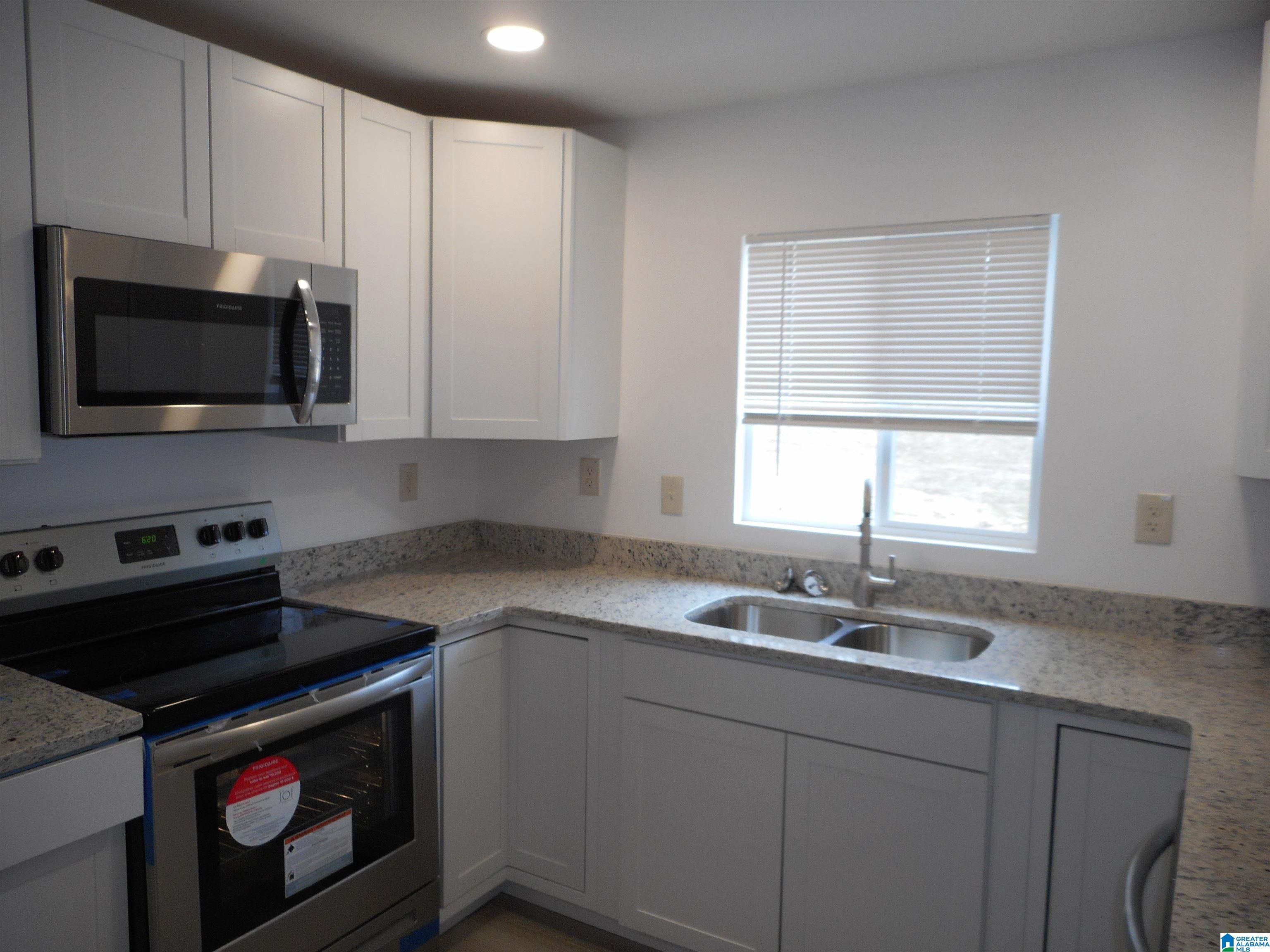 2107 Forestdale Bend Road Birmingham, AL 35214 - Photo 4 of 12