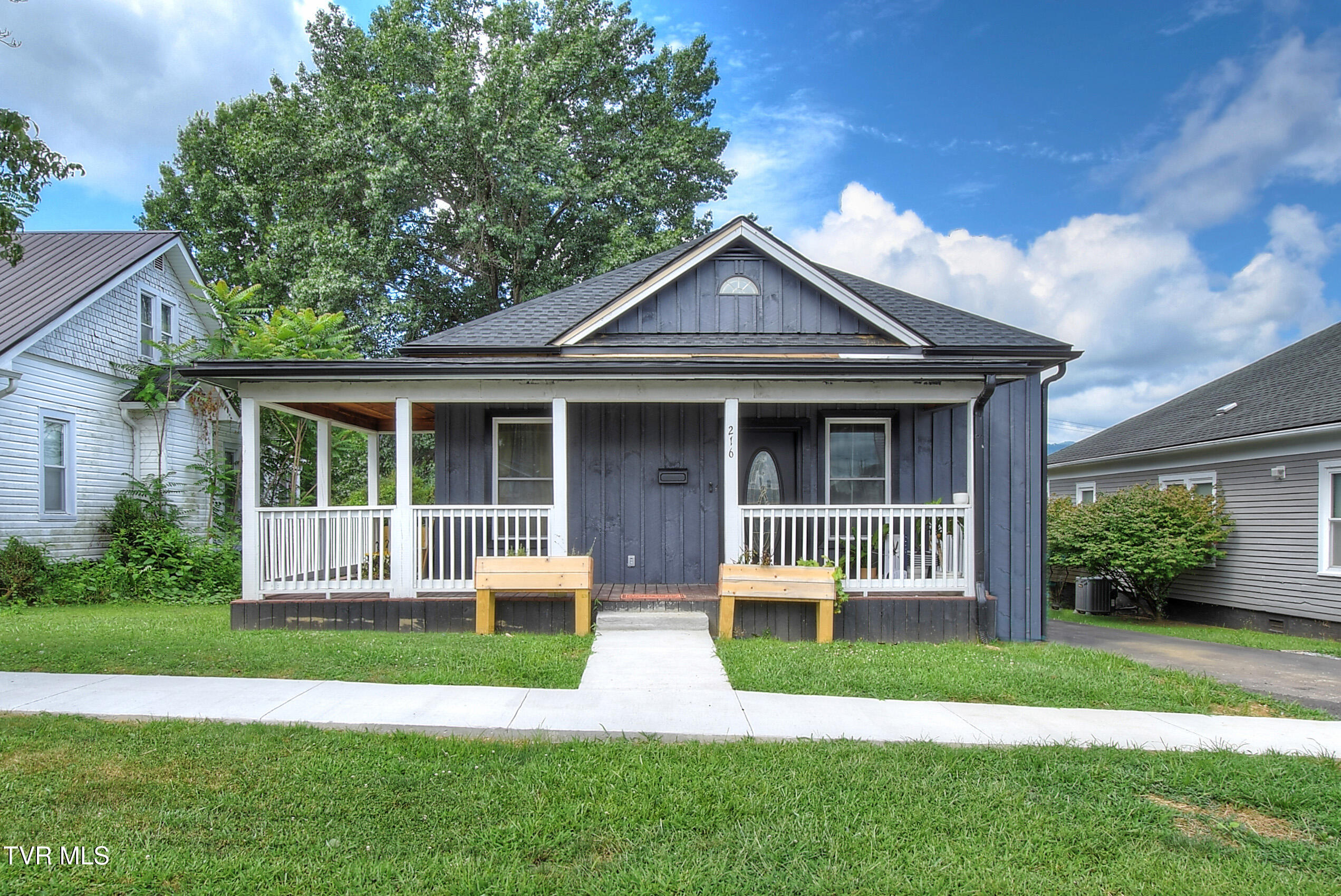 216 3rd Street Erwin, TN 37650 - Photo 1 of 31 1