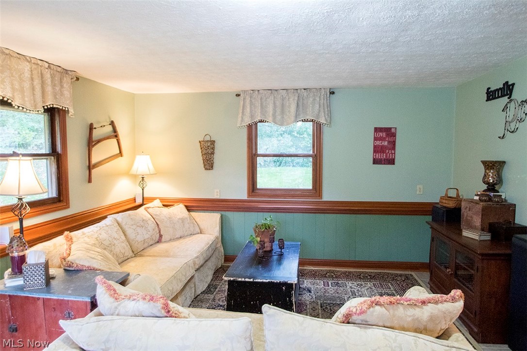 1780 Ridge Road Hinckley, OH 44233 - Photo 26 of 35