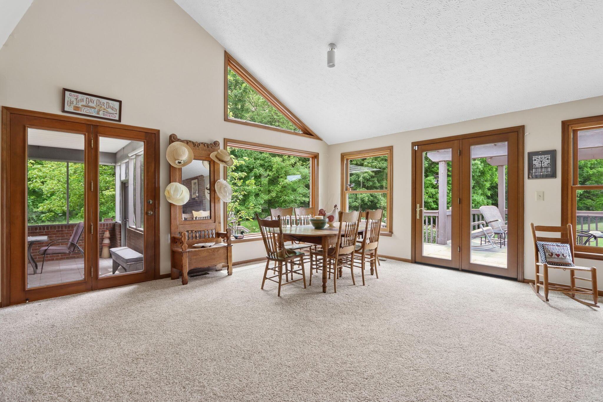 1525 Cole Road Columbus, OH 43228 - Photo 5 of 92