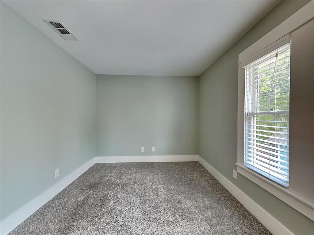 5536 Tremont Street Dallas, TX 75214 - Photo 20 of 21 a view of room and window