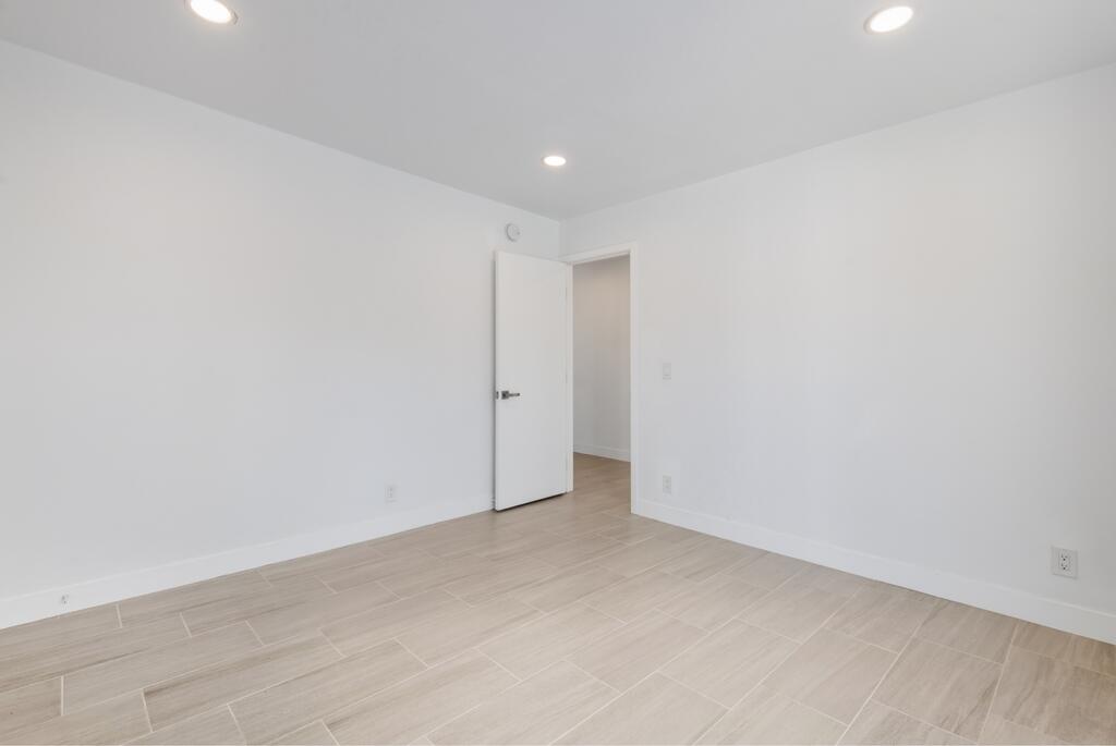 38855 Paradise Way Cathedral City, CA 92234 - Photo 27 of 67 a view of an empty room