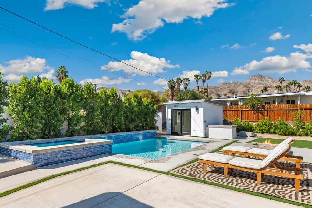 38855 Paradise Way Cathedral City, CA 92234 - Photo 44 of 67 a view of a house with pool