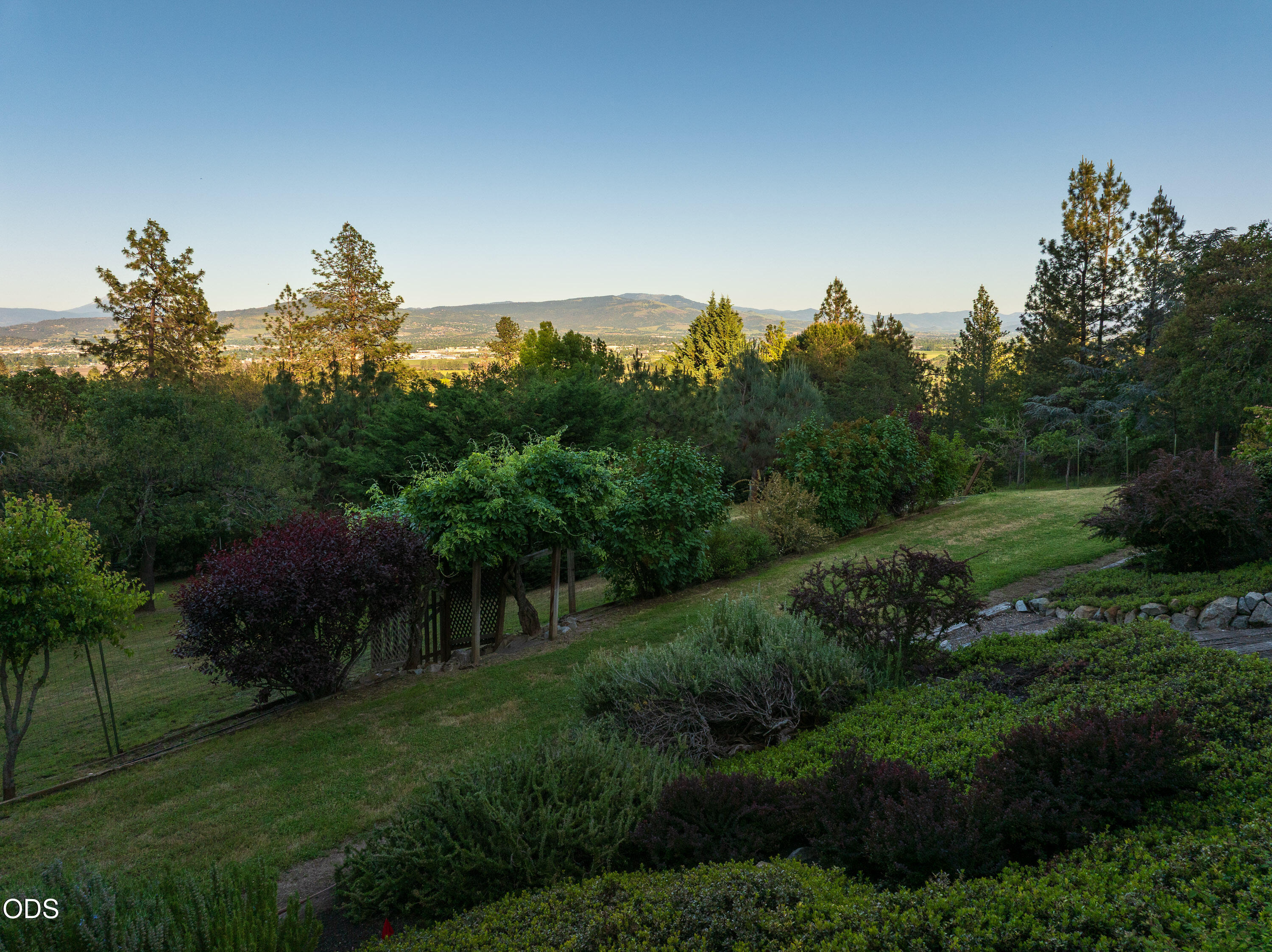 2564 Old Military Road Central Point, OR 97502 - Photo 56 of 58