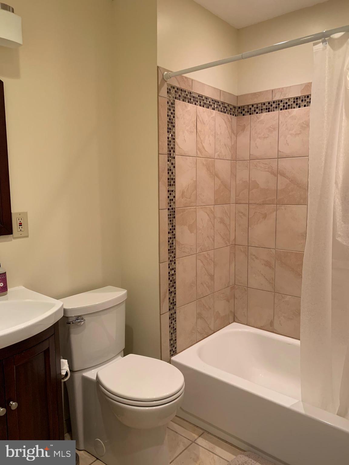3021 Sheppard Road Bensalem, PA 19020 - Photo 12 of 18 Hall Bath