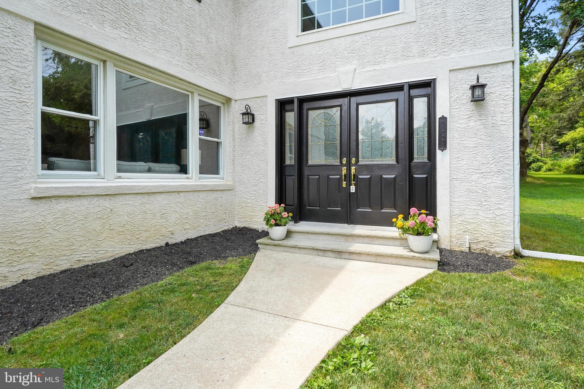 922 Hunt Road Radnor, PA 19008 - Photo 3 of 59