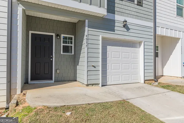 $2,000 | 4957 Elm Brook Drive, Atlanta, GA 30349