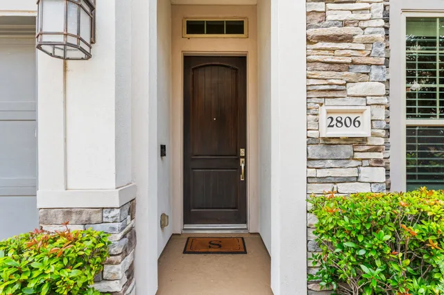 a picture of a door of the house