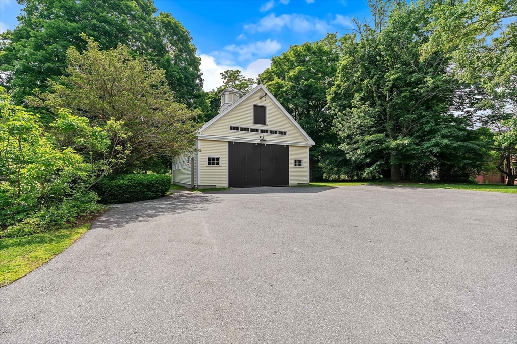 11 Concord Road Wayland, MA 01778 - Photo 27 of 35
