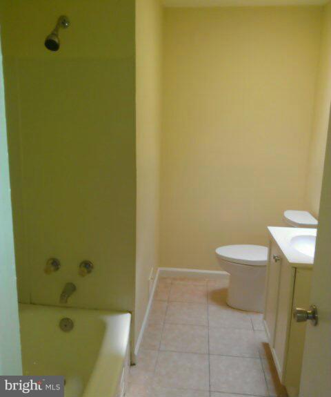 4832 Midline Road Baltimore, MD 21206 - Photo 4 of 7 Bath (Master)