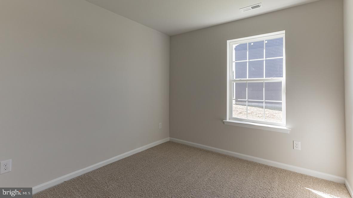 101 Whitman Lane Woodbine, NJ 08270 - Photo 19 of 29 an empty room with a window