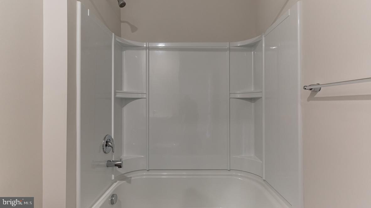 101 Whitman Lane Woodbine, NJ 08270 - Photo 20 of 29 a bathroom with a shower