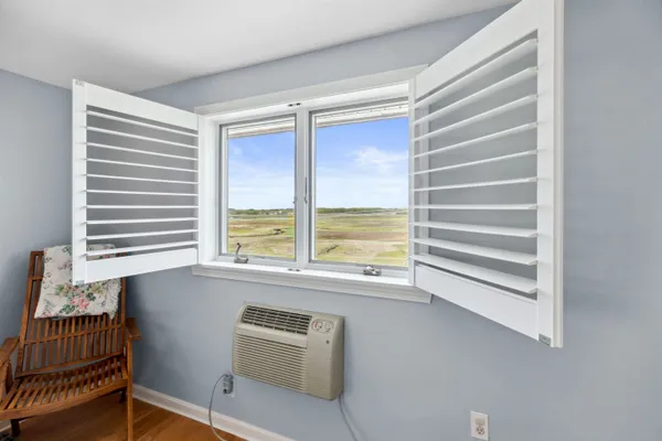 $665,000 | 407 Ocean Boulevard, Unit B11, Hampton, NH 03842