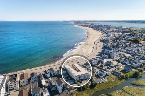 $665,000 | 407 Ocean Boulevard, Unit B11, Hampton, NH 03842