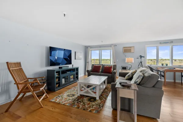 $665,000 | 407 Ocean Boulevard, Unit B11, Hampton, NH 03842