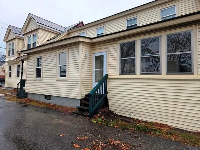 $2,300 | 27 Water Street, Unit 1, Keene, NH 03431