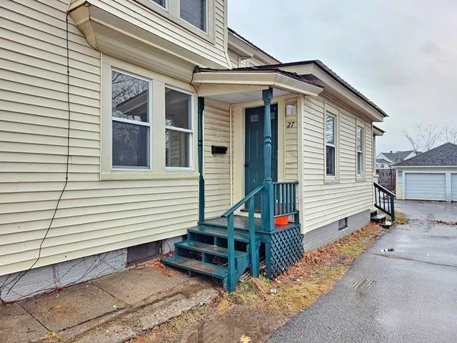 $2,300 | 27 Water Street, Unit 1, Keene, NH 03431