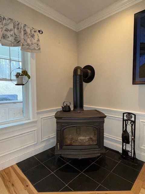 5 Deer Hill Road Oxford, MA 01537 - Photo 8 of 37 a view of a livingroom with furniture