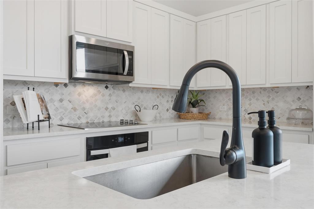 7503 Millingston Road Dallas, TX 75228 - Photo 8 of 33