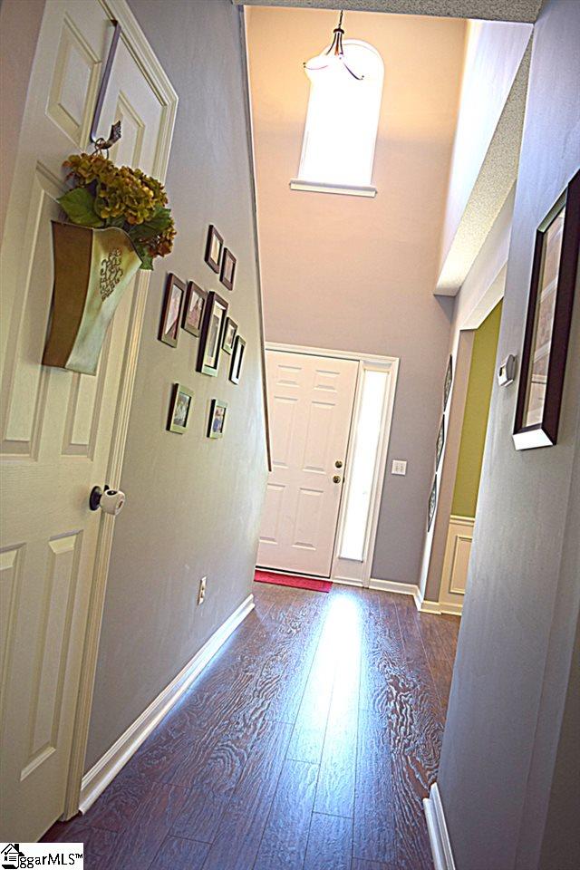 110 Innisbrook Lane Simpsonville, SC 29681 - Photo 2 of 29 Gallery Image 2