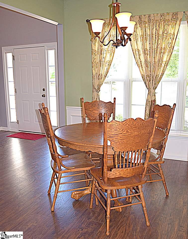 110 Innisbrook Lane Simpsonville, SC 29681 - Photo 3 of 29 Gallery Image 3