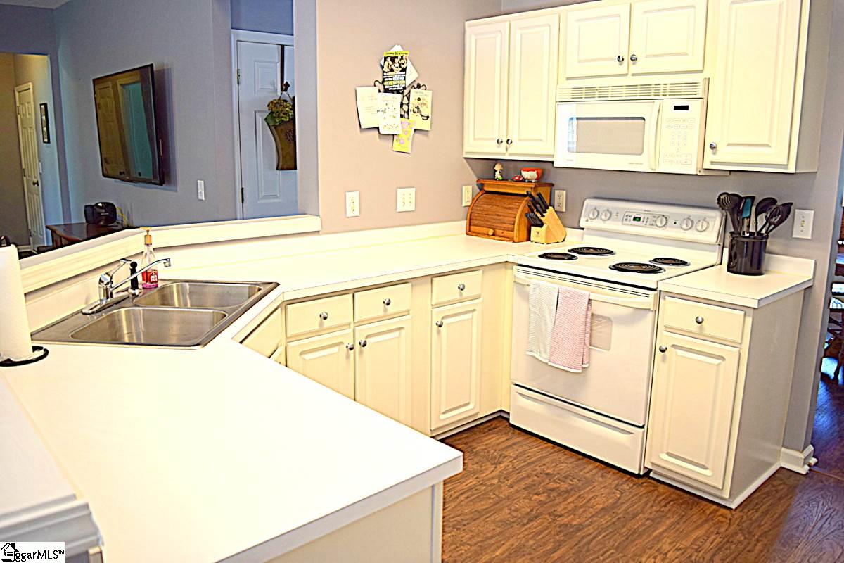 110 Innisbrook Lane Simpsonville, SC 29681 - Photo 5 of 29 Gallery Image 5