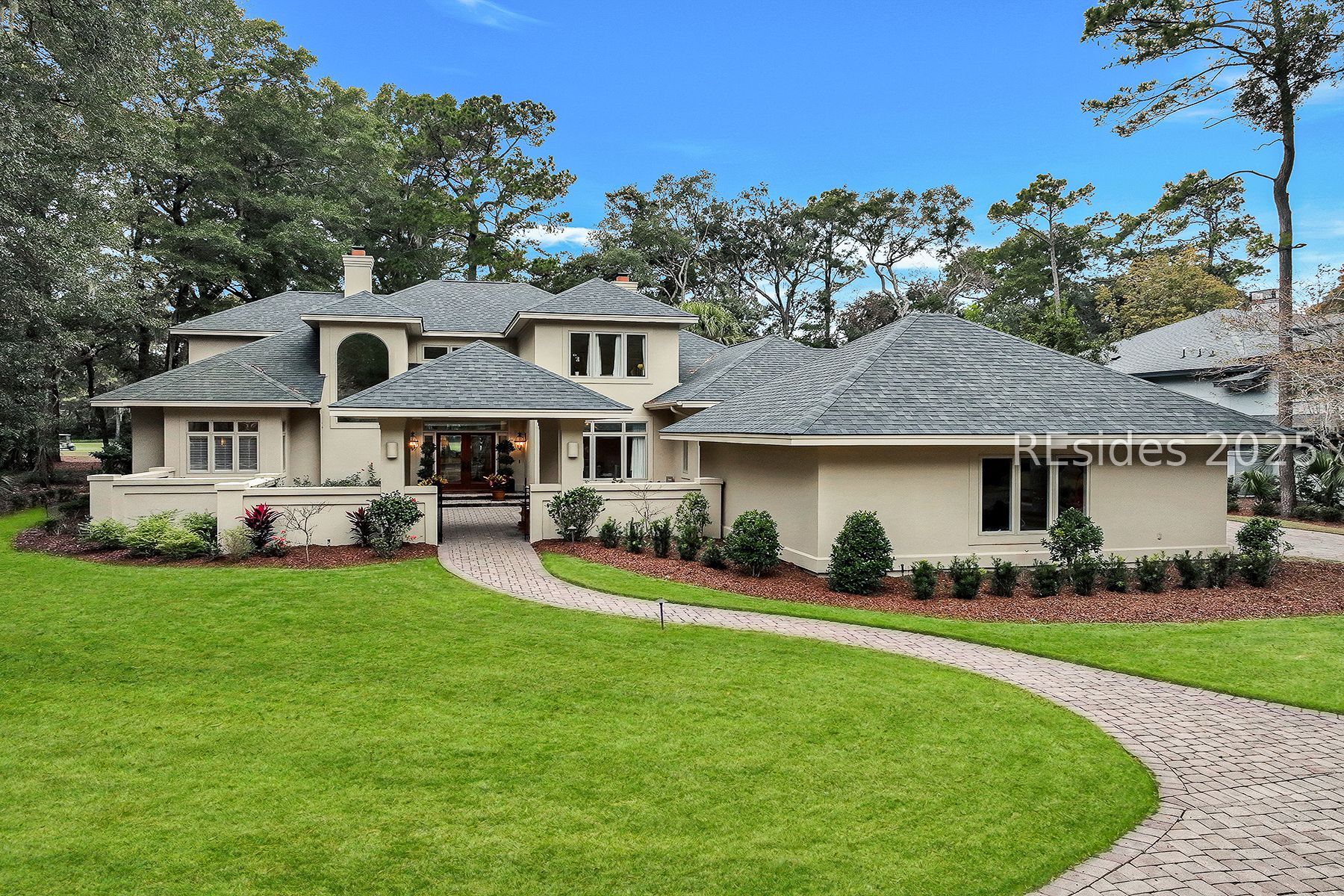 Welcome to 15 Hawthorne Road!