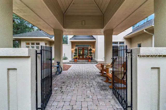 $2,295,000 | 15 Hawthorne Road, Bluffton, SC 29910